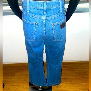 Wrangler size 28 bootcut jeans